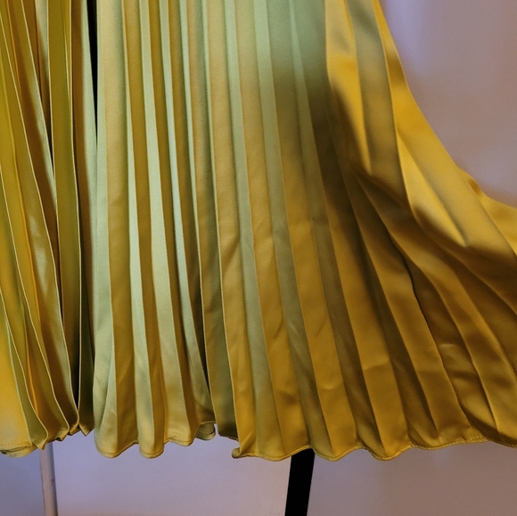 COPY - Brand new Macduggal jumpsuit - Picture 10 of 11